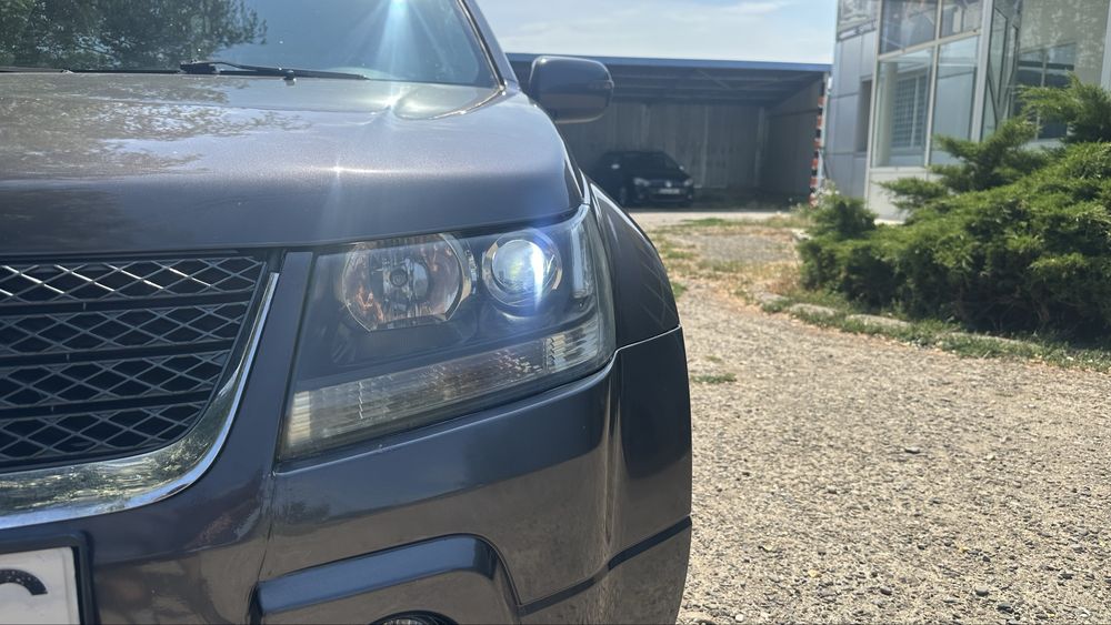 Suzuki grand vitara 2012