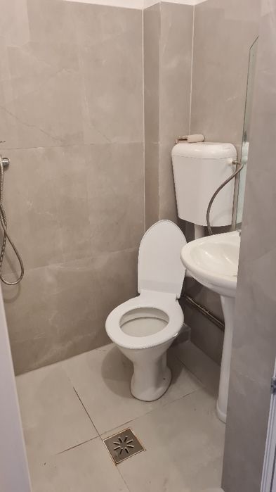 Vând garsoniera zona compa