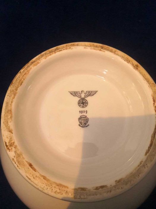 Супница со львами . Германия , 1939 год .