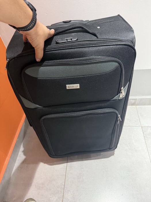 Чемодан большой, черный. Тканевый прочный