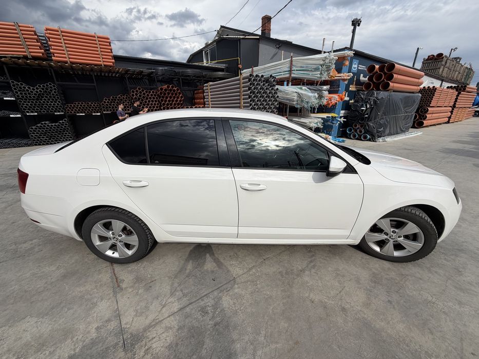 SKODA Octavia 2019 — imagine 4
