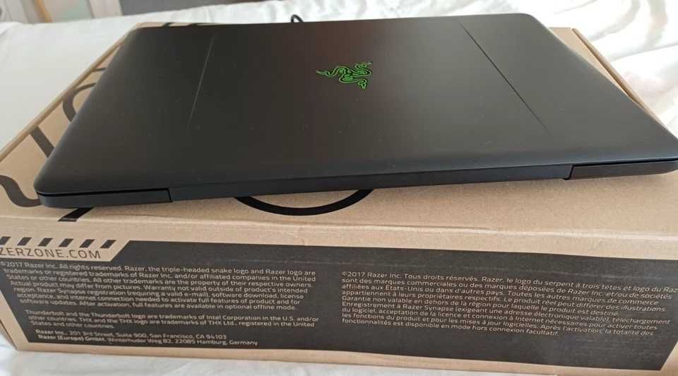 Razer Blade Pro 17.3 4K IGZO/Core i7-7820HK/GTX 1080 8GB/32GB RAM/1TB