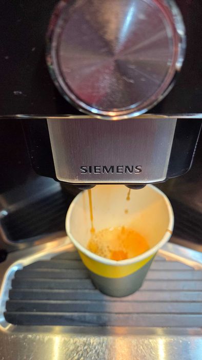 Siemens EQ9  s300 – Espressor automat 11 rețete – Sistem iAroma Inox