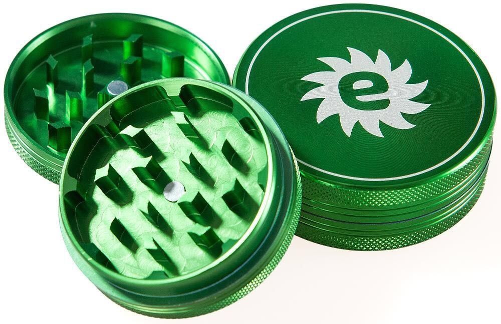 Grinder aluminiu, NOU, SIGILAT, 2 piese, verde, diametru 6.1 cm