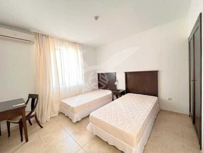 Продава се Тристаен апартамент в Обзор - 113 кв.м за 1005 €/кв.м - Снимка #9