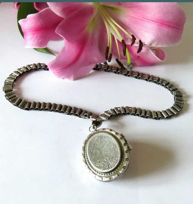 Vechi colier argint masiv cu pandant, Victorian