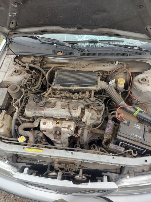 Nissan Almera 1.4i на части !!!
