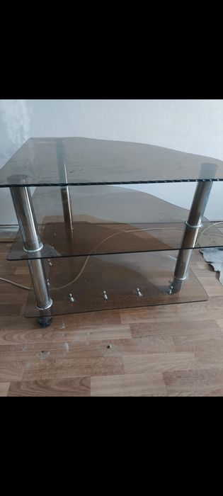 Продам столик журнальный