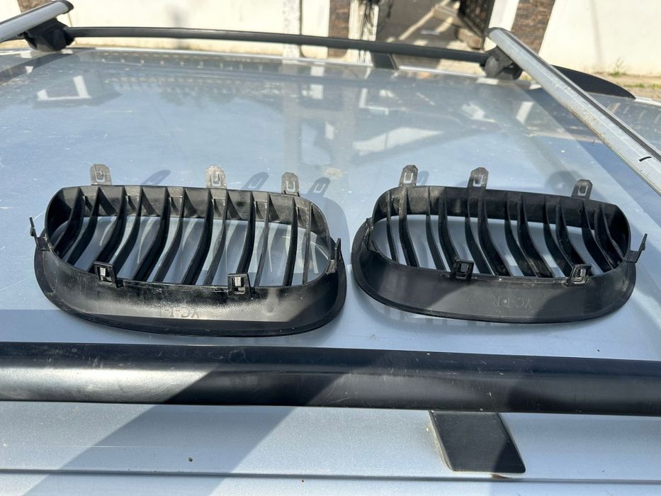 Vand grile e60 fara prinderi rupte