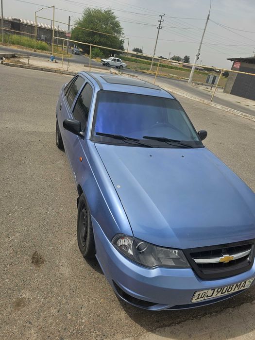 Продаётся нексия 2