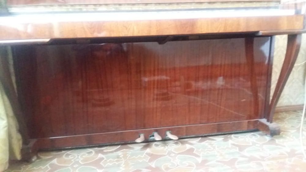 Продам  пианино Фантазия 2.