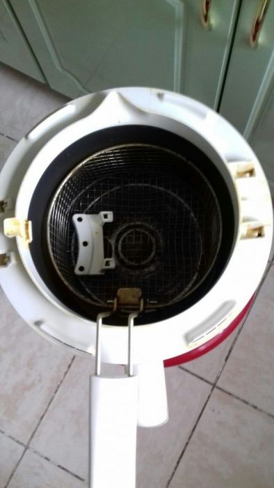 Продам фритюрниц в отличном состоянии Tefal