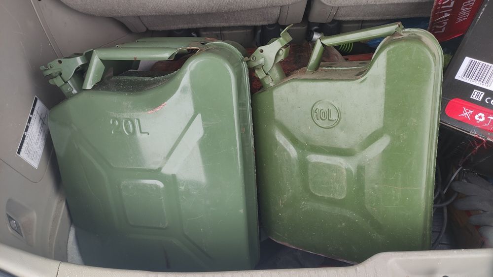 Канистры, канистра для бензина металлические