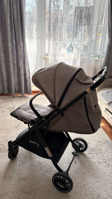 Коляска с перекидной ручкой