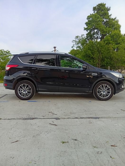 Vând Ford kuga titanium