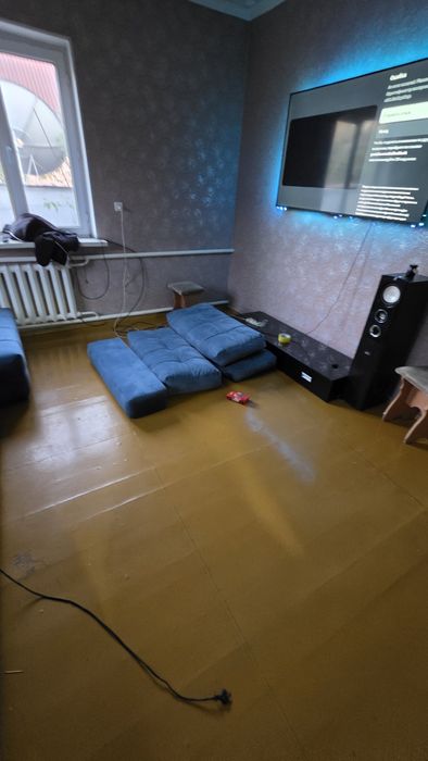 Диван в хорошем состоянии