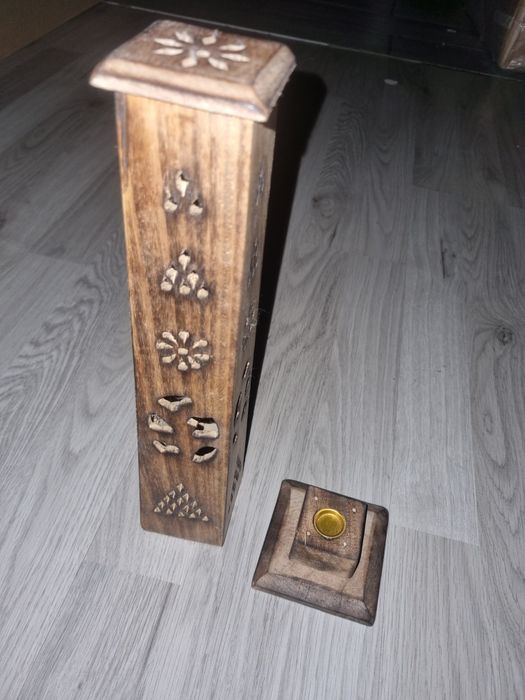 Suport difuzor lemn pentru betisoare parfumate, conuri parfumate