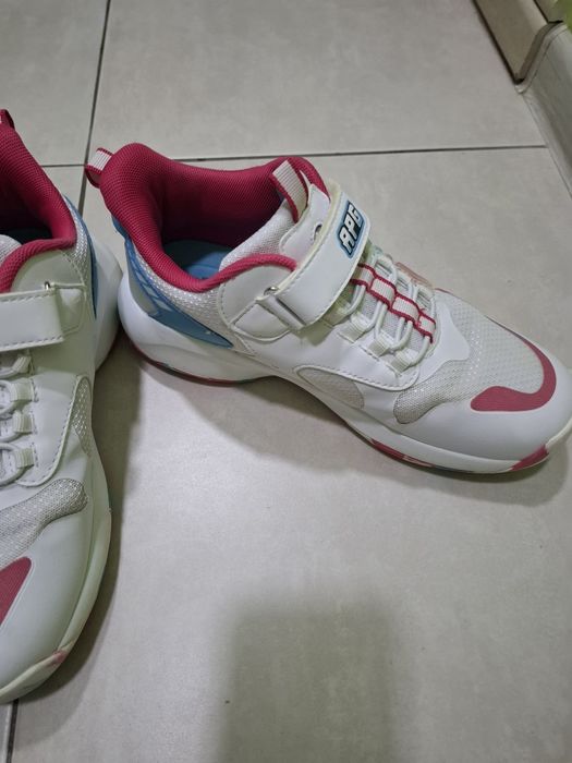 Маратонки на Анди студио