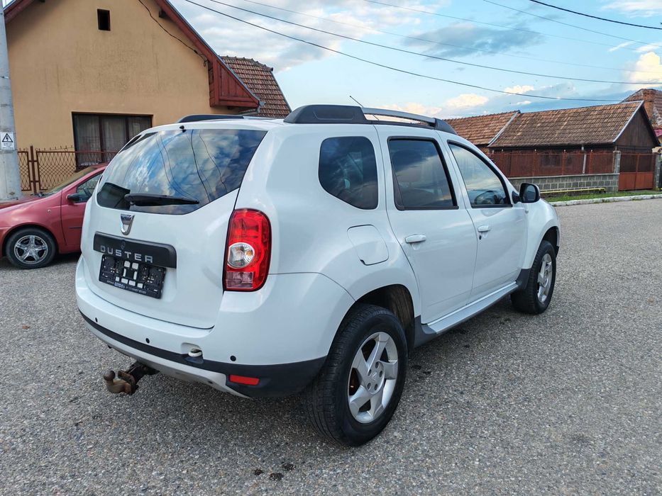 Dacia Duster 1.6 benzină, 105 CP, Climă, Euro 5