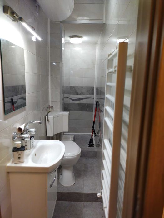 Дава се под наем Тристаен апартамент в Благоевград, Идеален център - 95 кв.м за 357 € - Снимка #6