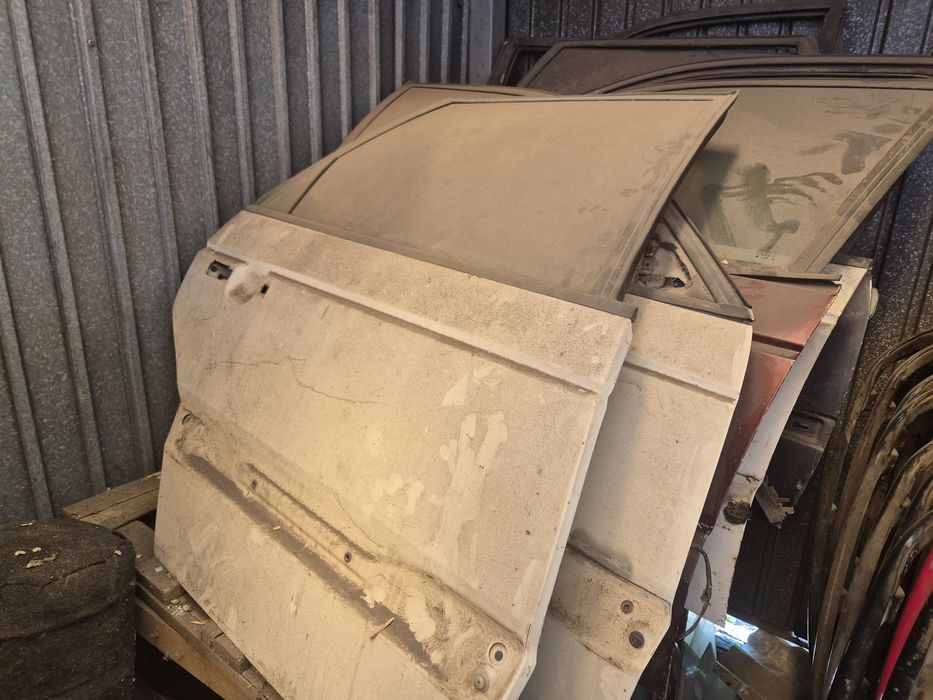 Двери на пассат б3 седан