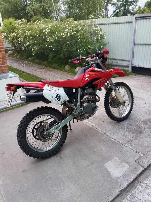 Мотоциклы 200-300 кубов с двигателем Honda