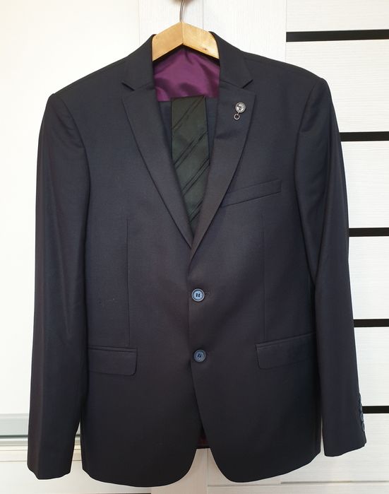 Мужской КОСТЮМ-тройка