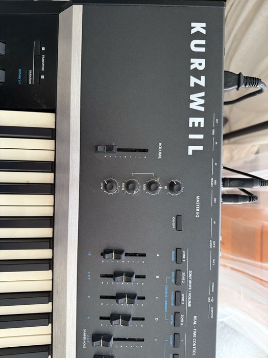 Kurzweil Artis 88 - Pian Digital Profesional - stare foarte buna