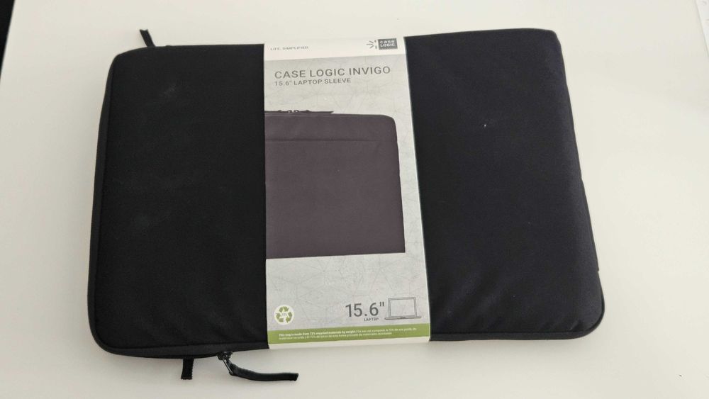 Husa Laptop Case Logic 15.6"