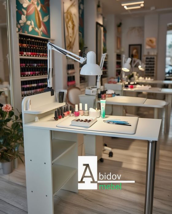Современный и удобный стол для маникюрных работ 
- Современный и удобн