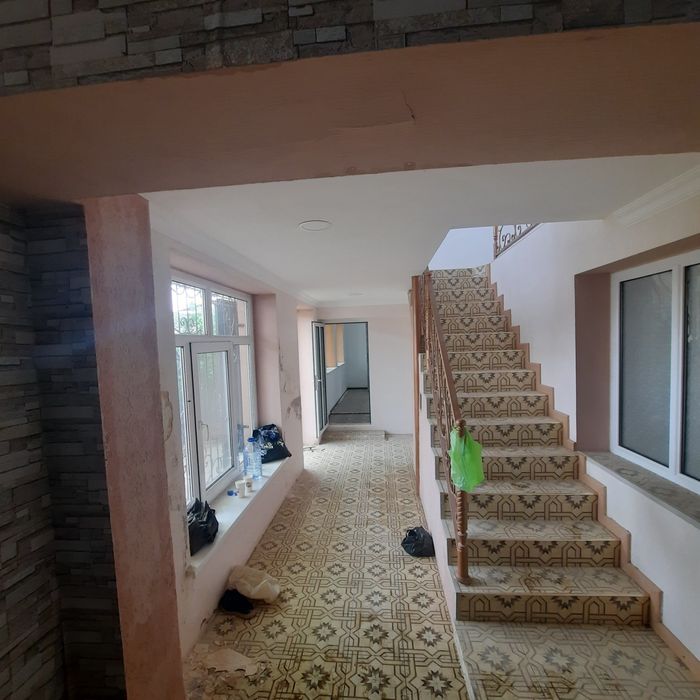 Ikki etajli Hovli Qibray Salarda