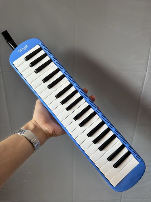 Продам мелодику. (20000 тг)