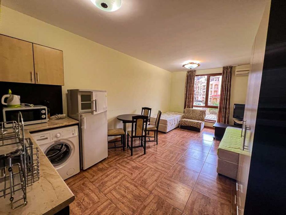 Продава се Едностаен апартамент в Свети Влас - 35 кв.м за 1058 €/кв.м - Снимка #2