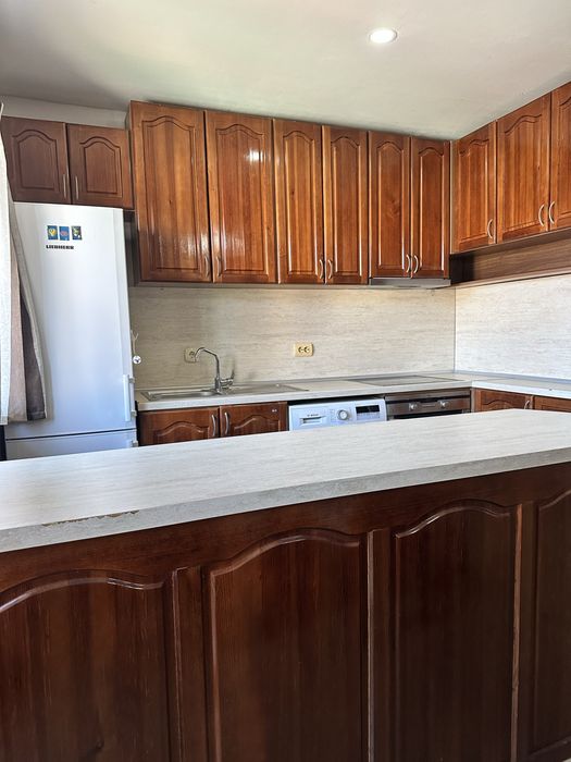 Двустаен апартамент до НБУ