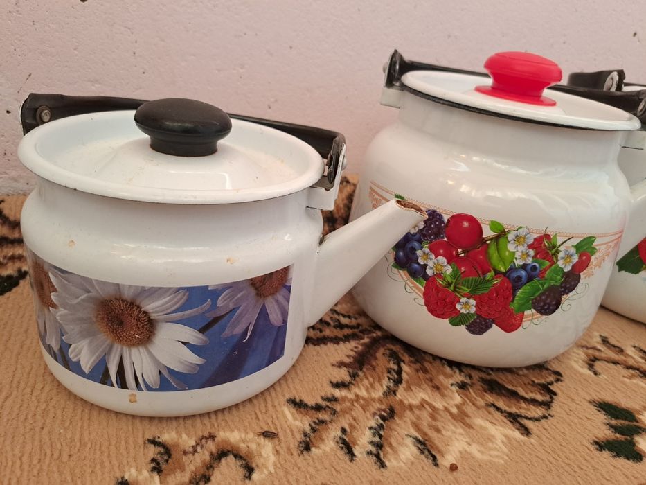 Продам чайники эмалир