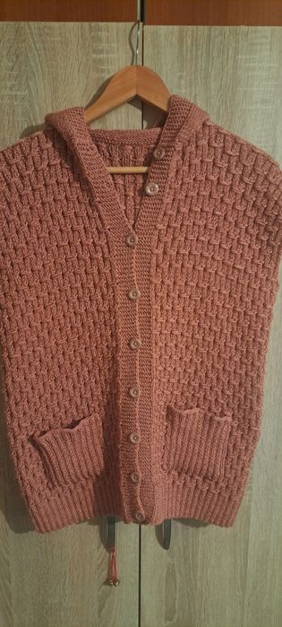 Veste  lucrate manual pentru femei