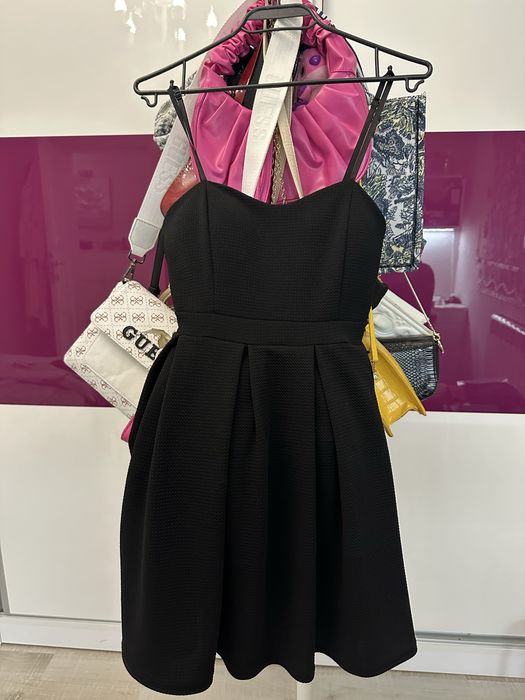 Черна къса рокля