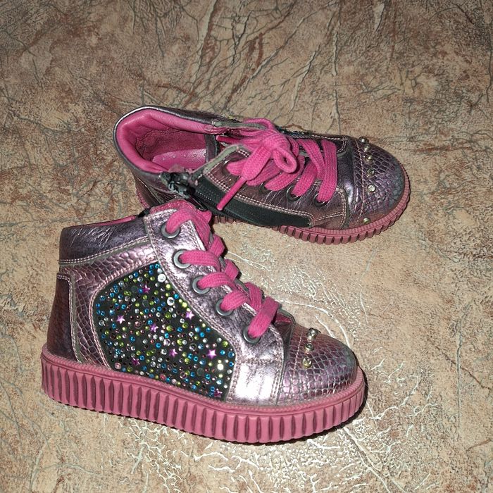 Продам ботиночки на девочку