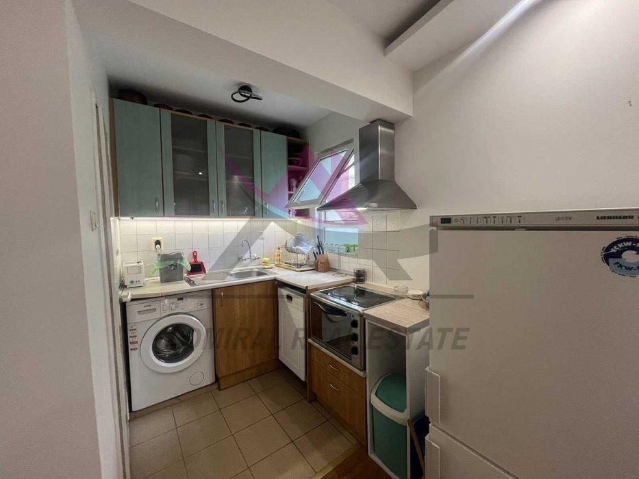 Дава се под наем Етаж от къща в Варна, Базар Левски - 80 кв.м за 511 € - Снимка #1