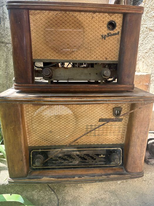 Старинен радиоапарат "Христо Ботев" - цена за 2 броя