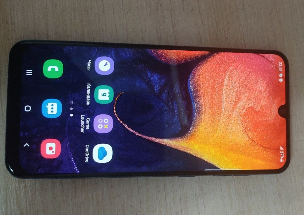 Samsung a50 в хорошем состоянии