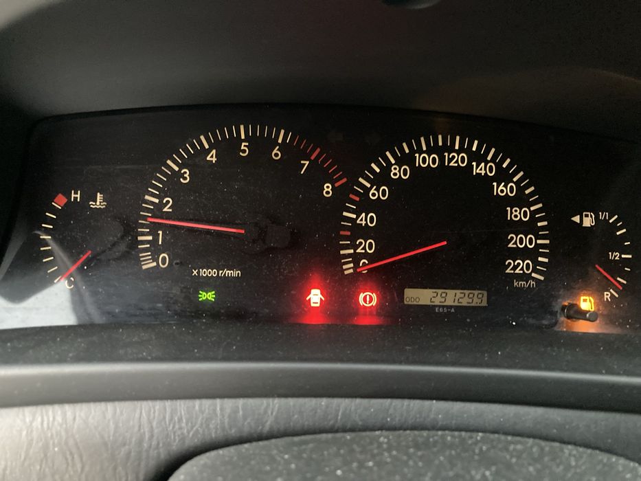 Тойота Корола Версо 1.6 бензин/газ на части.