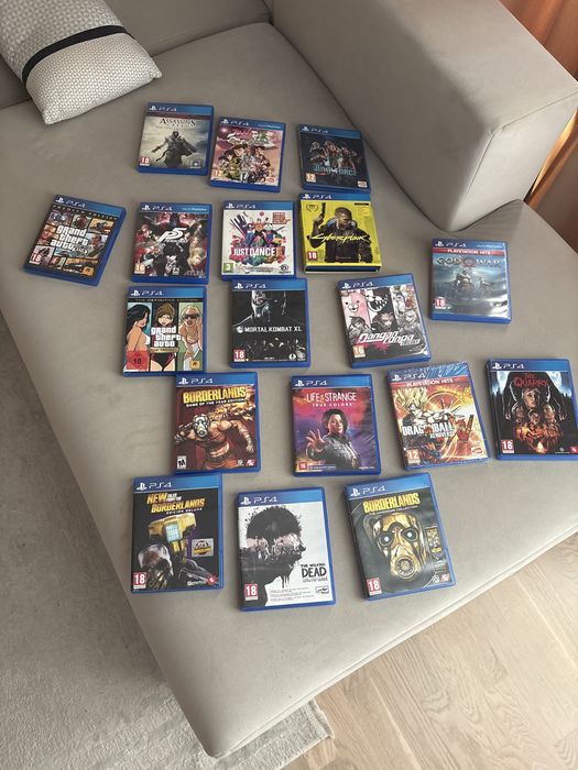 Ps4 pro+15 jocuri pachet(3 jocuri au fost vandute)