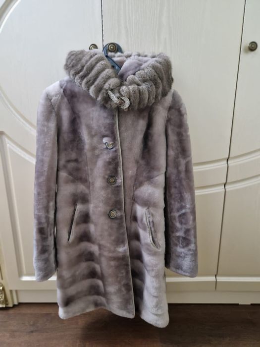 Продается шуба цигейковая