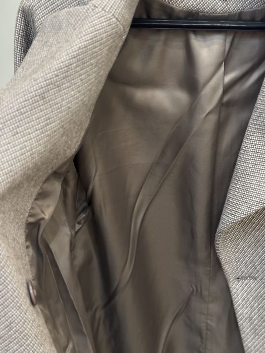 Продаю стильно классический пальто.