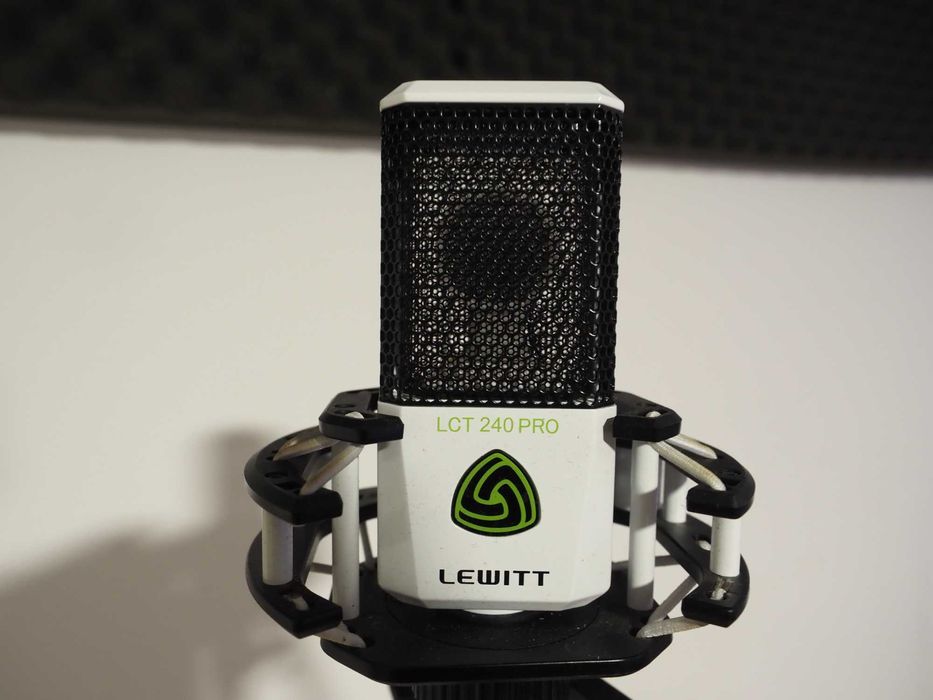 Vand microfon de studio Lewitt 240 Pro