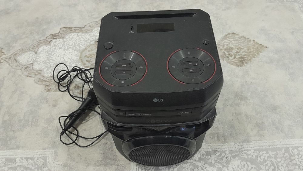 Продам караоке колонку.LG .