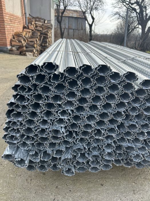 Vand spaleri zincati noi pentru gard