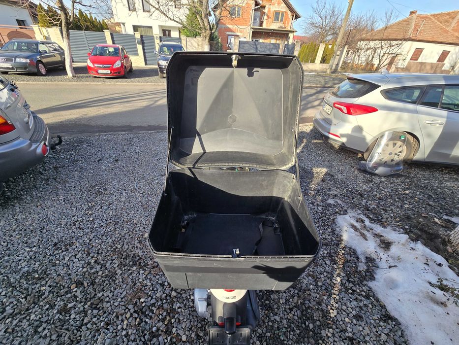 Scuter Piaggio Liberty Corporate 125i an 2022