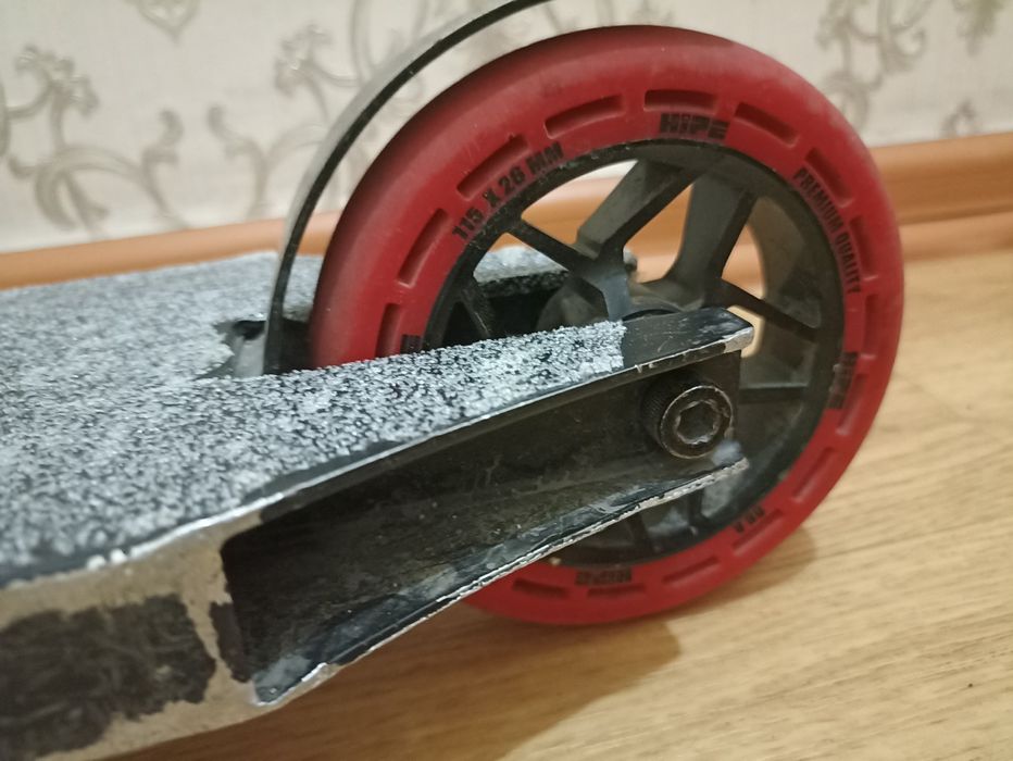 Трюковой самокат Hipe H8